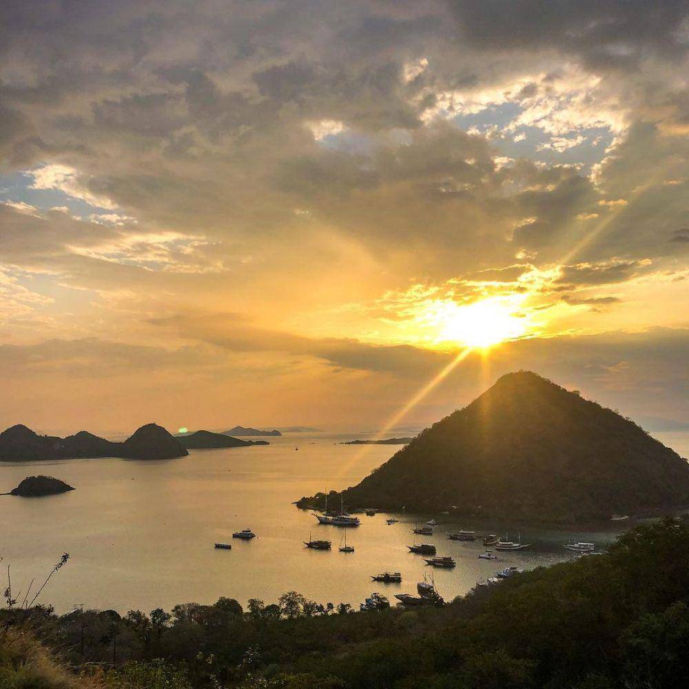 Pemandangan sunset Bukit Cinta (instagram.com/gmarthagraciela)