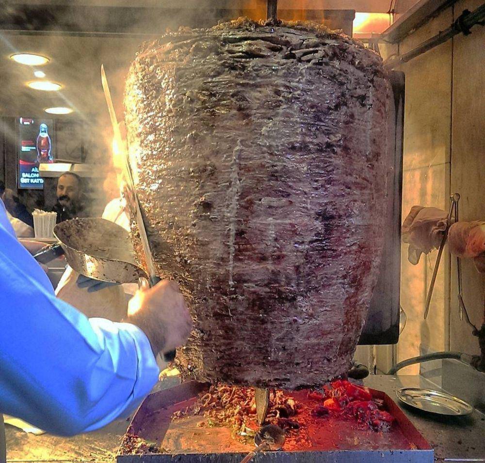 Karadeniz Pide ve Döner Salonu (instagram.com/eating_diaries)