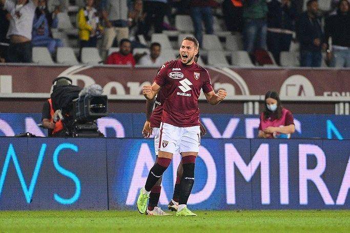 Marko Pjaca melakukan selebrasi usai mencetak gol untuk Torino. (instagram.com/markopjacaofficial)
