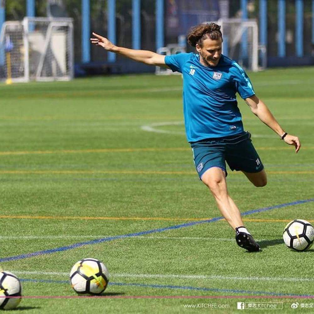 striker timnas Uruguay, Diego Forlan (instagram.com/diegoforlancorazo)