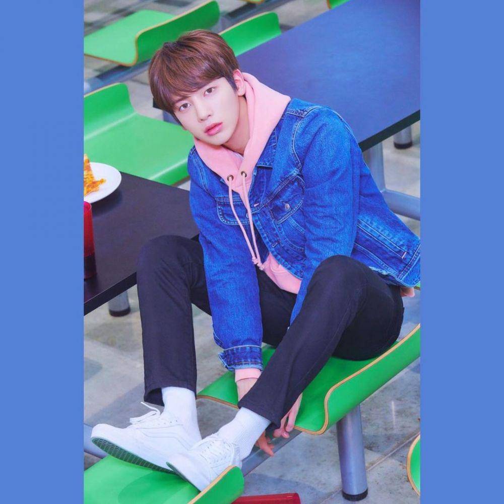 outer Taehyun TXT (instagram.com/txtoutfitstyle)