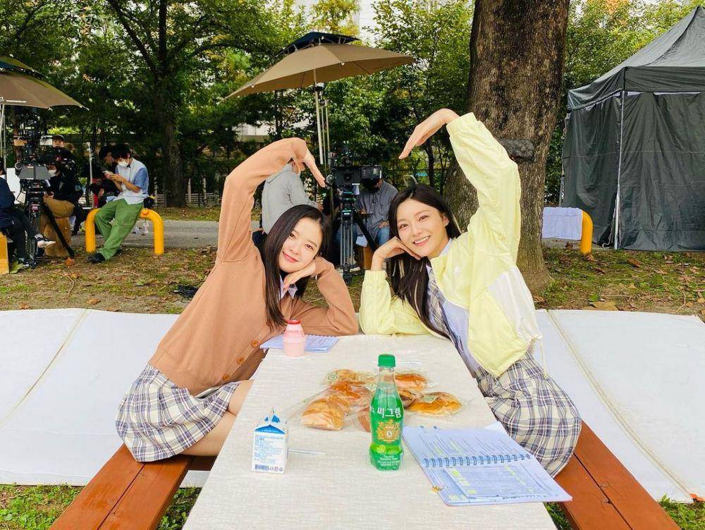 Han Chae Kyung dan Hwang Boreum Byeol (instagram.com/sweetchaekyung)