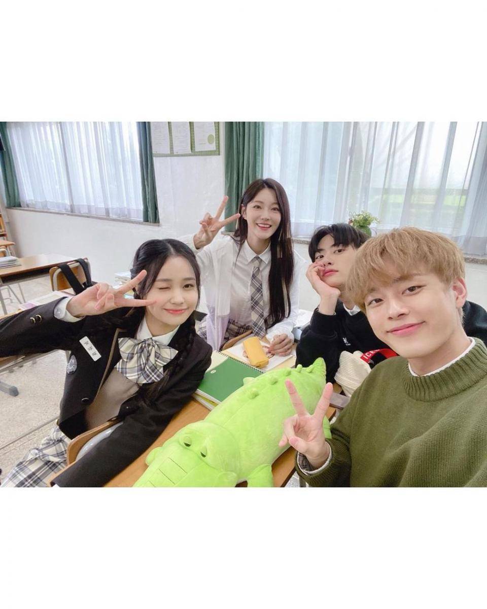 Jihan, Han Chae Kyung, Lee Won Jung, dan Yoo Seon Ho (instagram.com/sweetchaekyung)