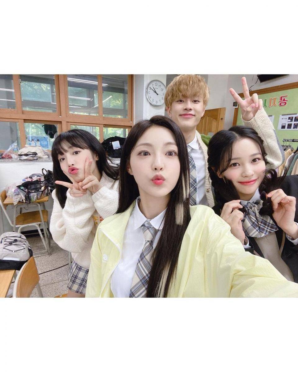Choi Ye Na, Han Chae Kyung, Yoo Seon Ho, dan Jihan (instagram.com/sweetchaekyung)