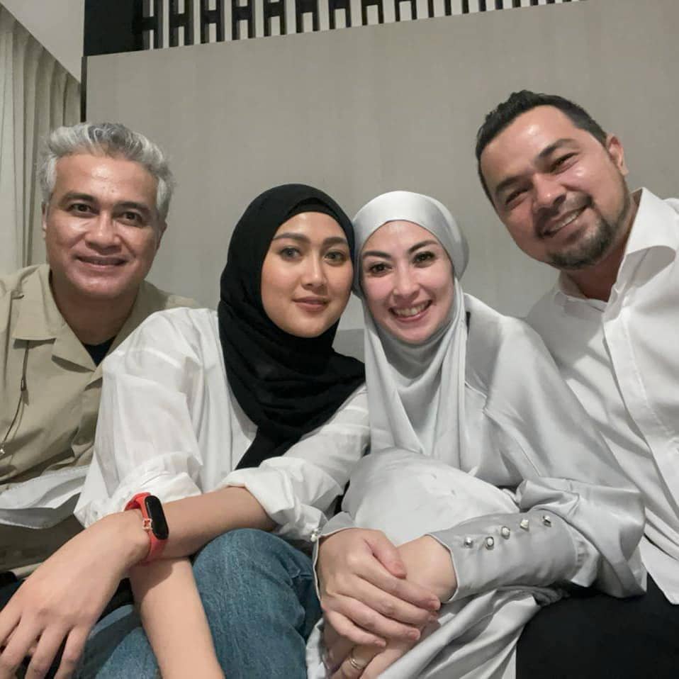potret Anissa Trihapsari bersama mantan suami dan istrinya (instagram.com/novitapetria)