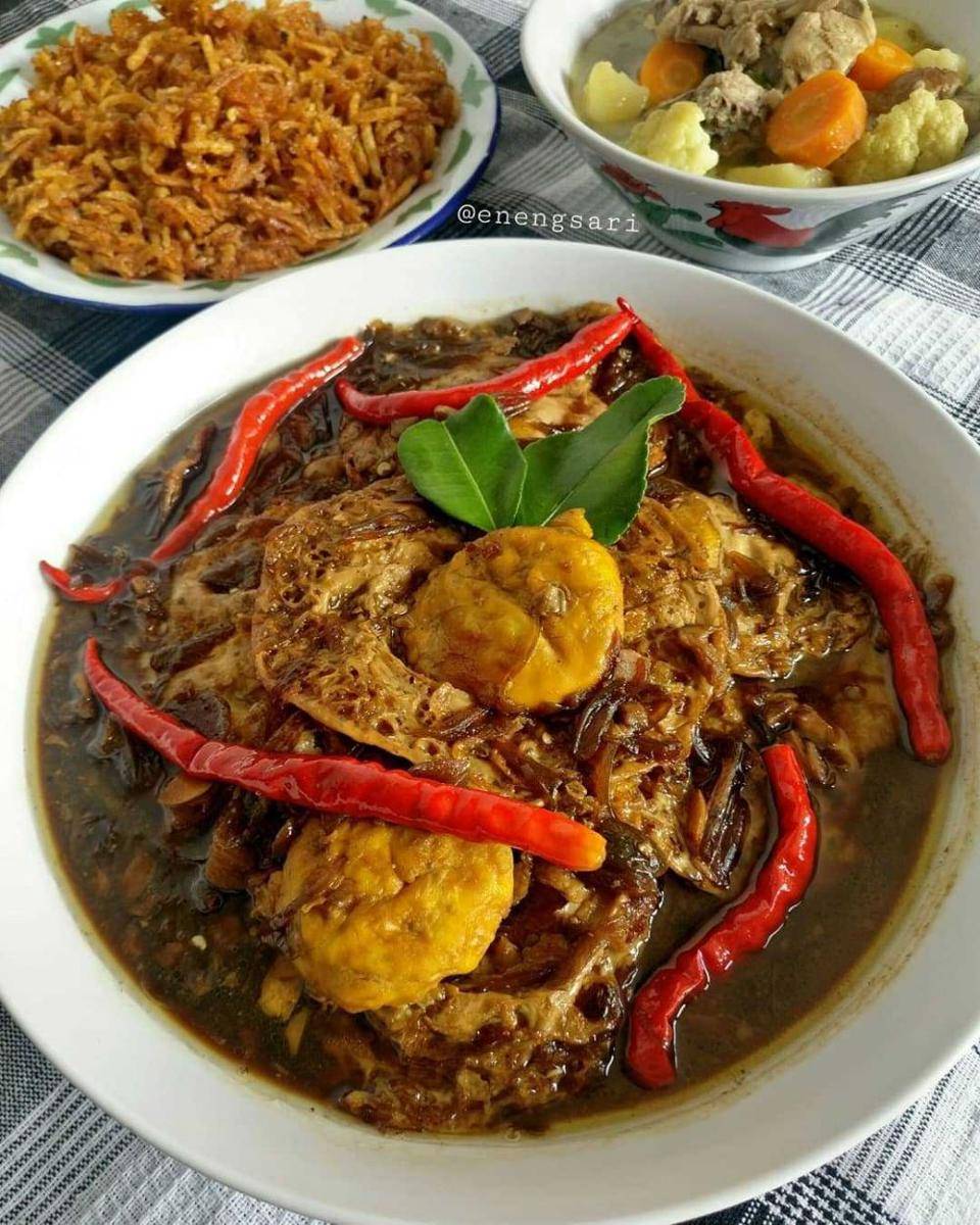 telur ceplok kecap (instagram.com/enengsari)