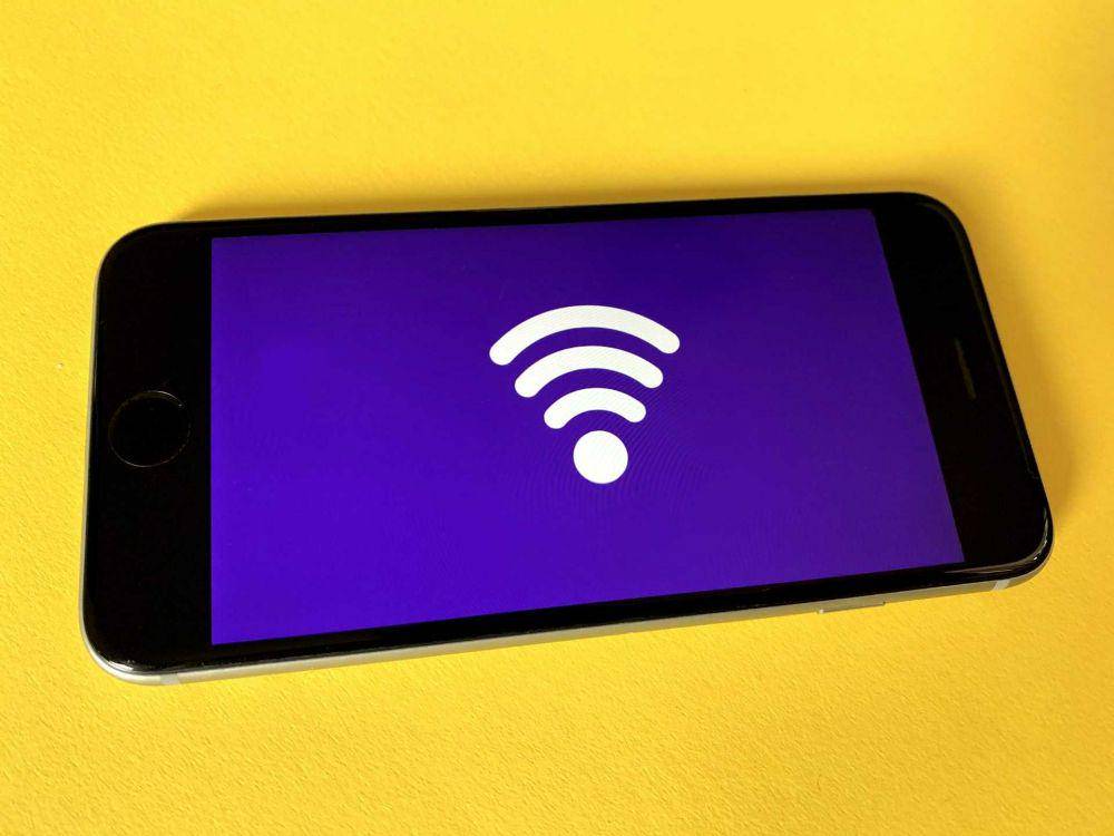 ilustrasi simbol WiFi (unsplash.com/Franck)
