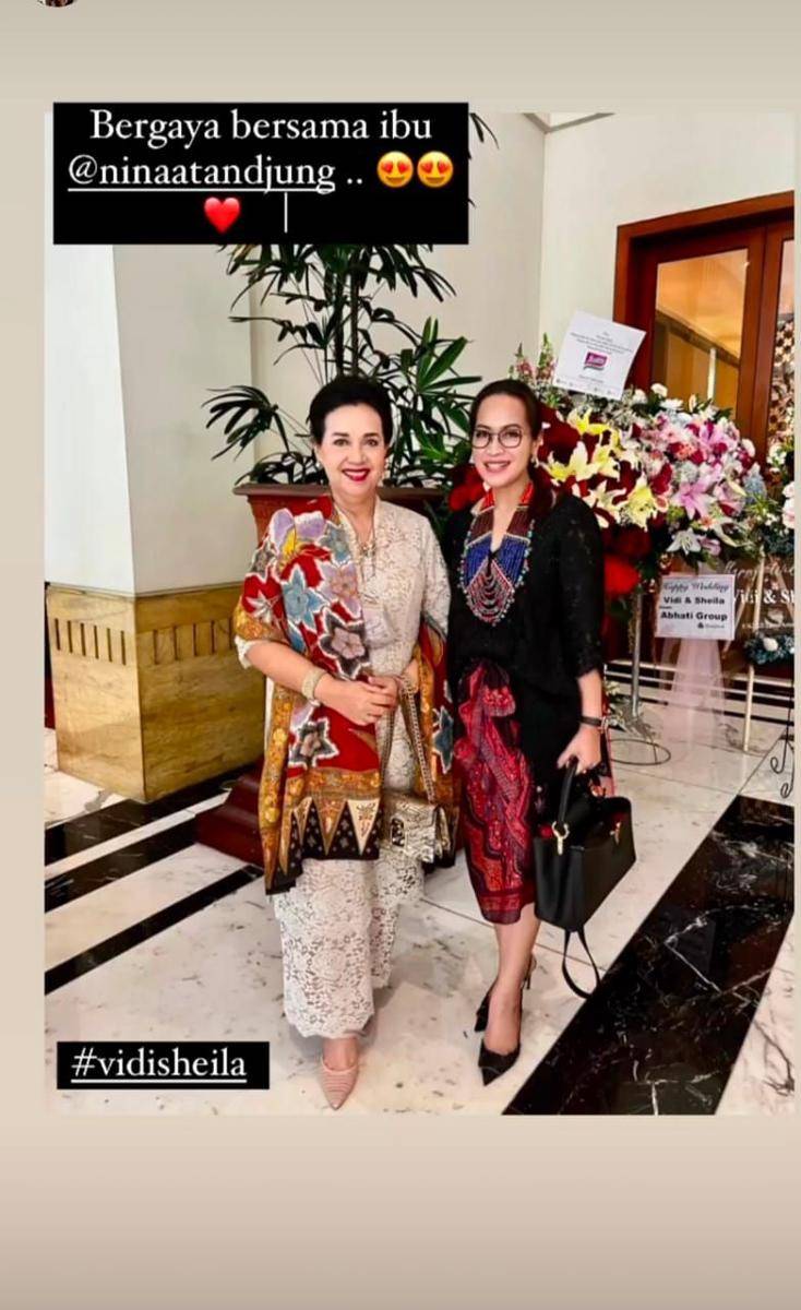 Gaya Artis di Pernikahan Vidi Aldiano dan Sheila Dara (instagram.com/veranggraini_kebaya)
