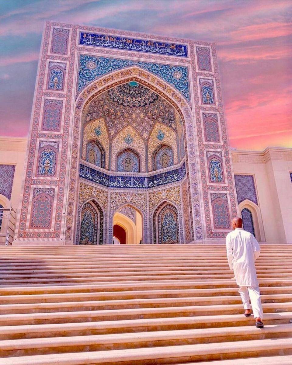 potret Masjid Agung Sultan Qaboos (instagram.com/omanmagazineofficial)