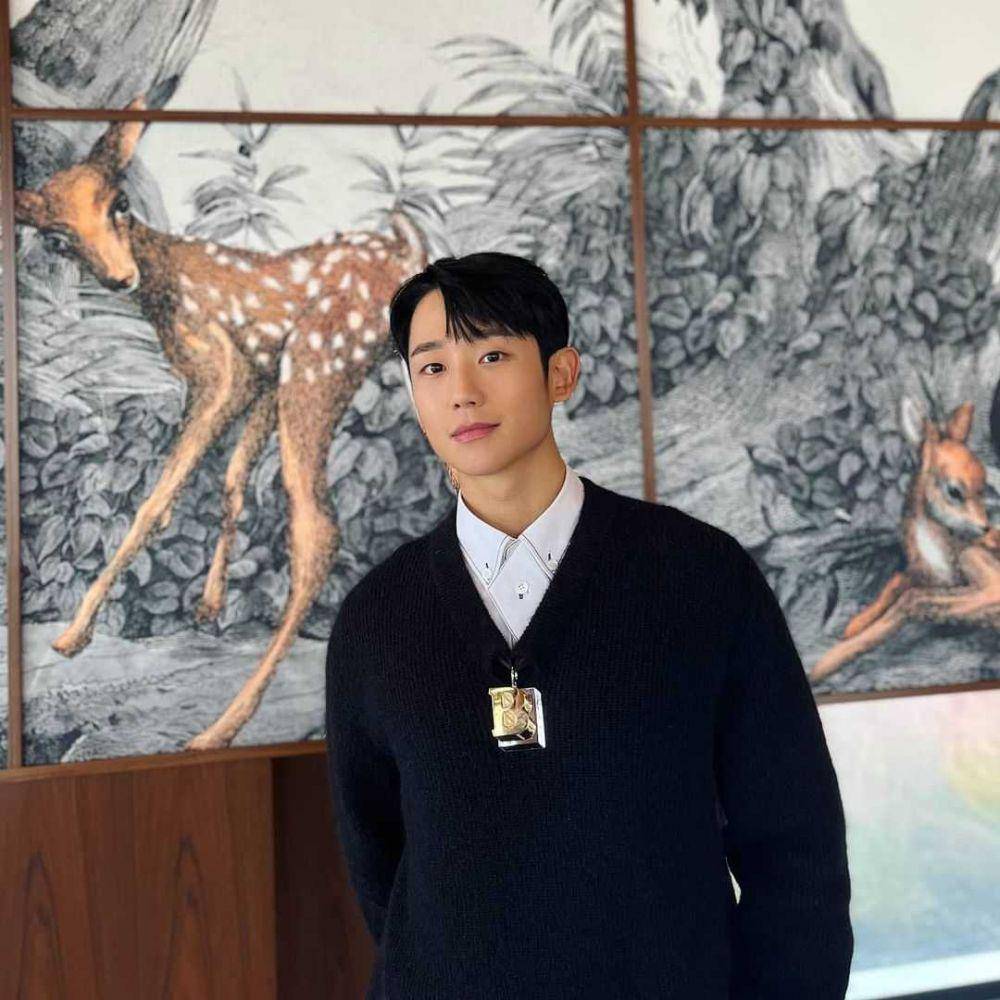 Jung Hae In (instagram.com/holyhaein)