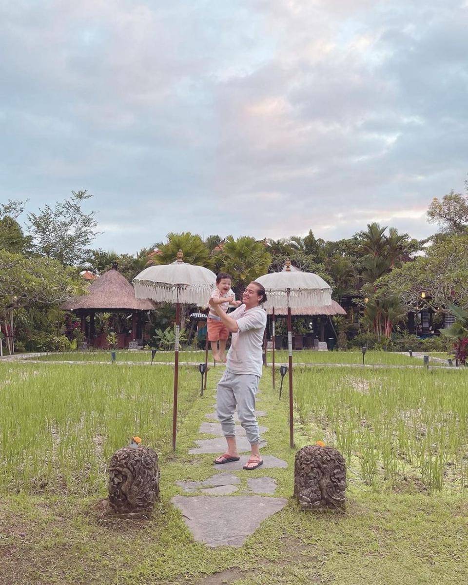 Roger Danuarta dan buah hati (instagram.com/shaquillekailidanuarta)