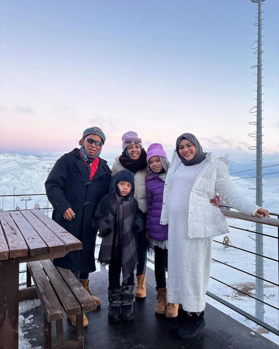 Aurel Hermansyah dan keluarga (instagram.com/genifaruk)