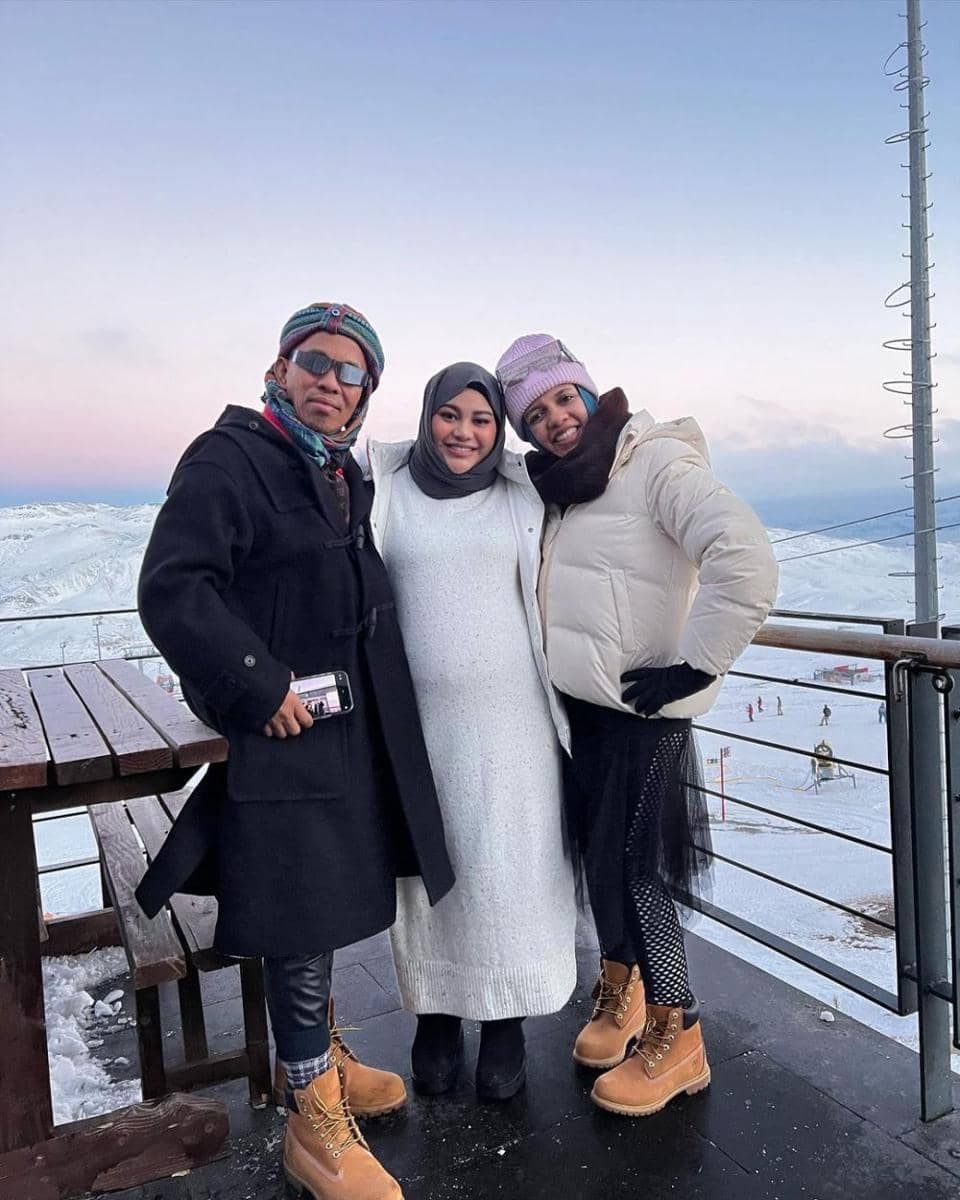 Aurel Hermansyah dan keluarga (instagram.com/genifaruk)