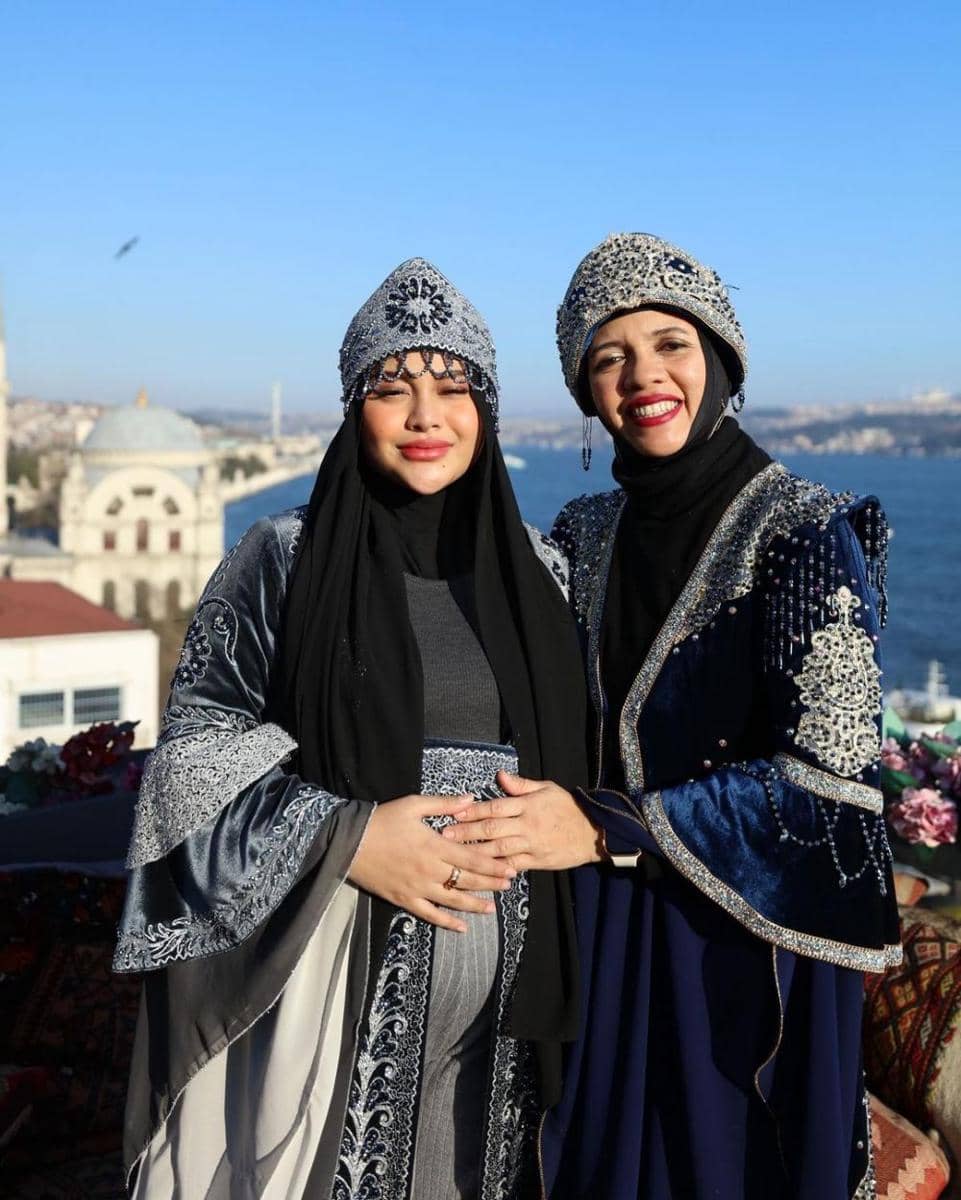 Aurel Hermansyah dan Lenggogeni Faruk (instagram.com/genifaruk)