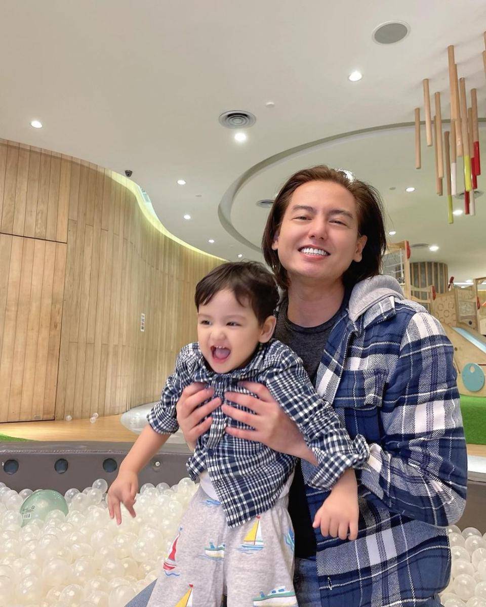 Roger Danuarta dan buah hati (instagram.com/shaquillekailidanuarta)