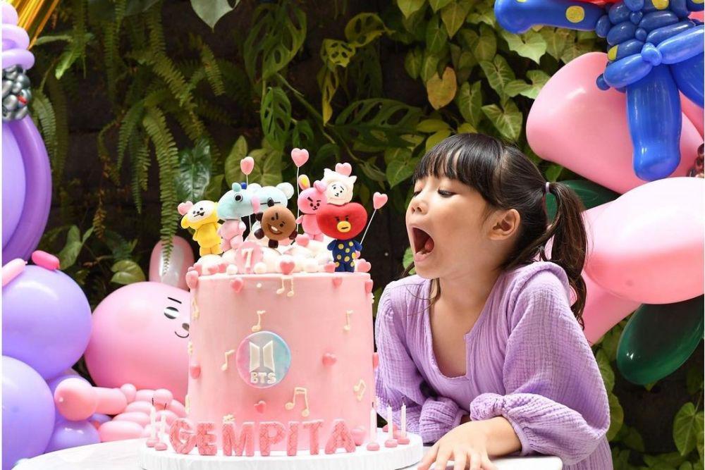 9 Kebahagiaan Gempi Rayakan Ulang Tahun Ke-7 bareng Gading dan Gisel