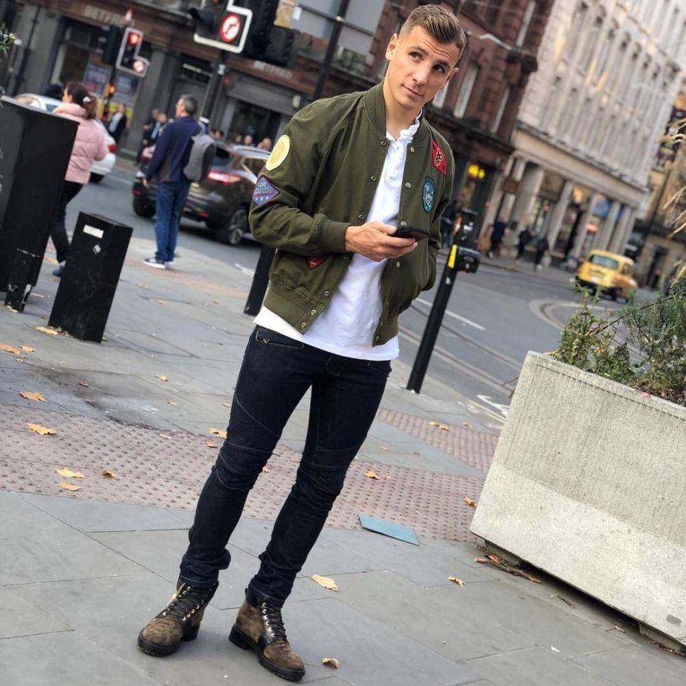 Gaya busana Lucas Digne (instagram.com/lucasdigne)