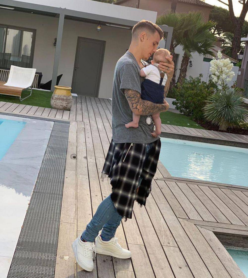Gaya busana Lucas Digne (instagram.com/lucasdigne)