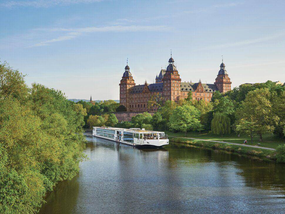 Viking River Cruises (travel.usnews.com)