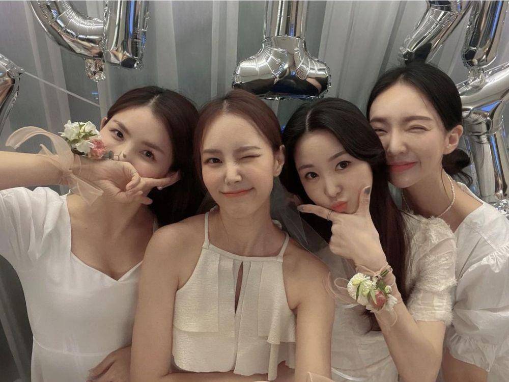 Bridal shower Kim Eun Jung eks Jewelry (Instagram.com/eunjung1128)
