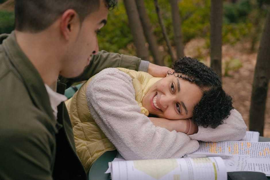 Beneran Serius? 5 Indikator Cintamu ke Dia Harus Diuji Lebih Lanjut