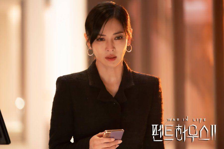 Kim So Yeon sebagai Cheon So Jin di Penthouse (dok. SBS/Penthouse)