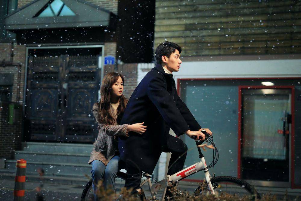 Kim So Hyun dan Jung Ga Ram di Love Alarm (dok.Netflix/Love Alarm)