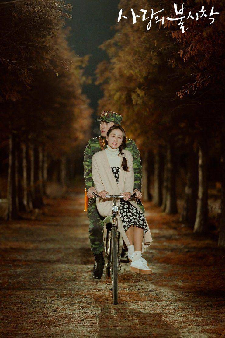 Hyun Bin dan Son Ye Jin di Crash Landing on You (dok.tvN/Crash Landing on You)