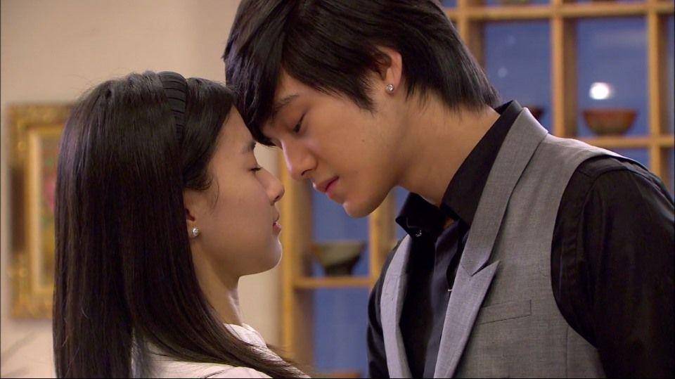 Kim Beom sebagai playboy So Yi Jung (Dramabeans.com)