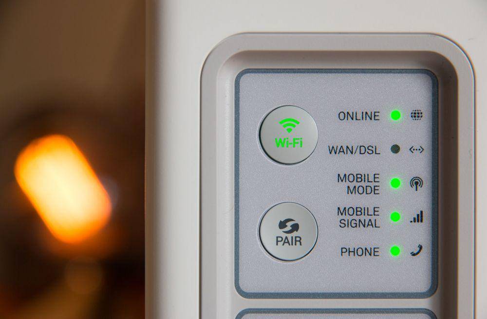 ilustrasi tombol untuk menyalakan WiFi (unsplash.com/Stephen Phillips - Hostreviews.co.uk)