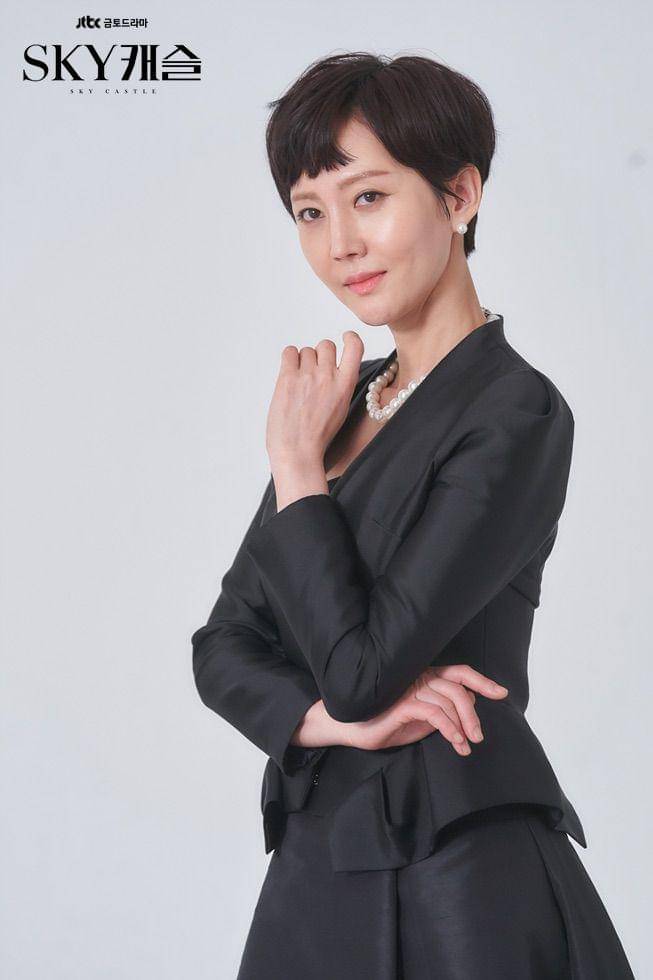 Yum Jung Ah sebagai Han Seo Jin di SKY Castle (dok. JTBC/SKY Castle)