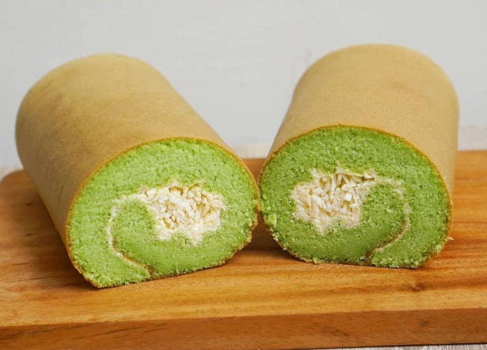 Bolu gulung pandan (instagram.com/gals.bakingdiary)