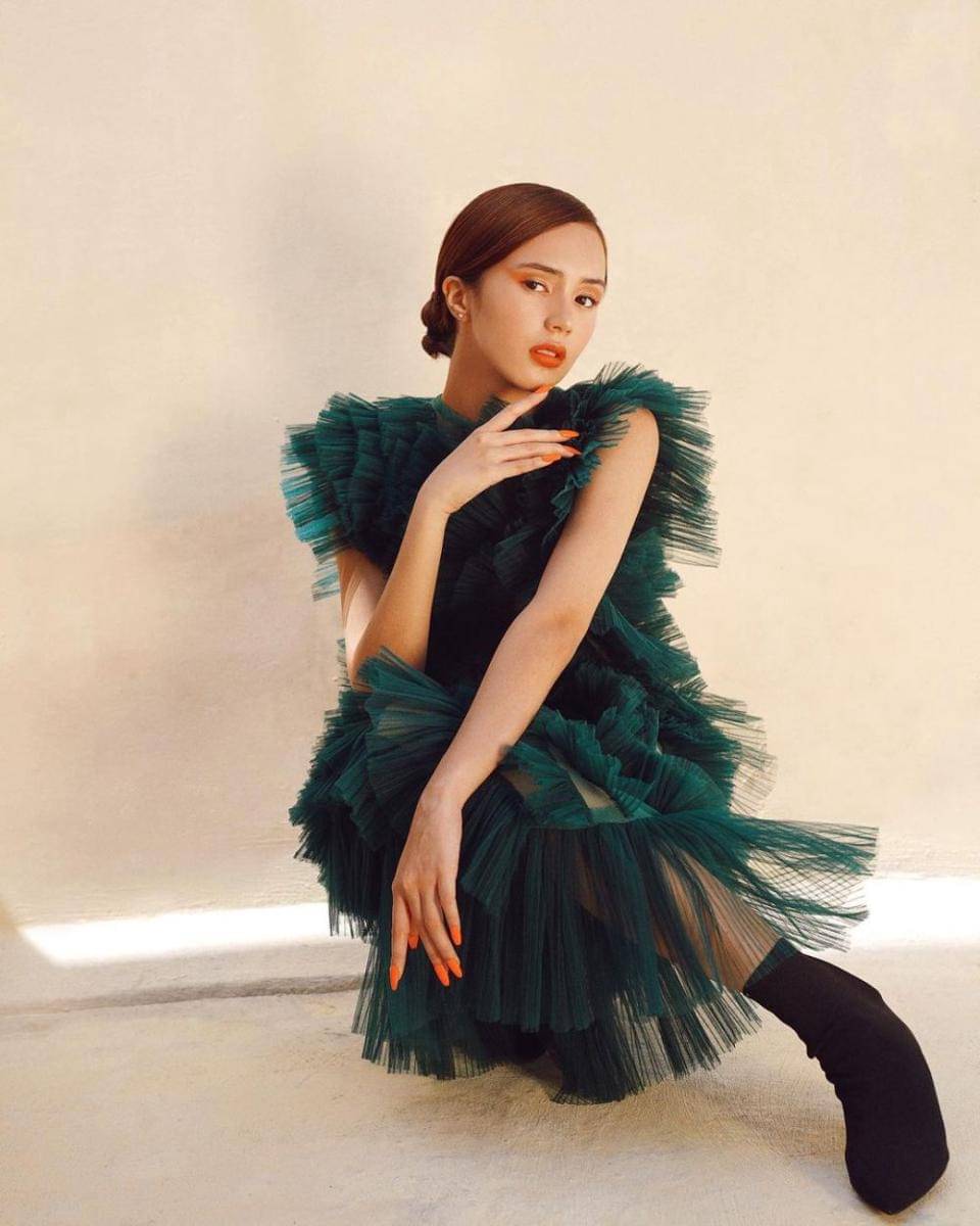 Beby Tsabina (instagram.com/bebytsabina/)