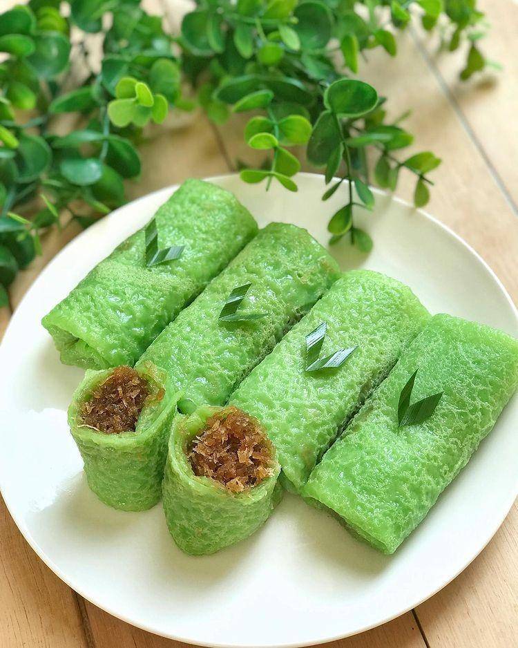 Dadar gulung (Instagram.com/lina_dharmaputra)