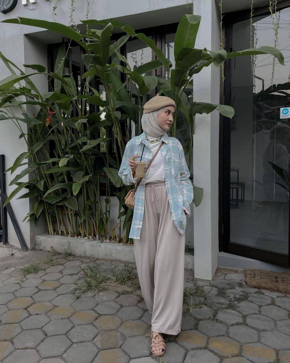 wide leg pants ala inas Rana (instagram.com/inasrana)