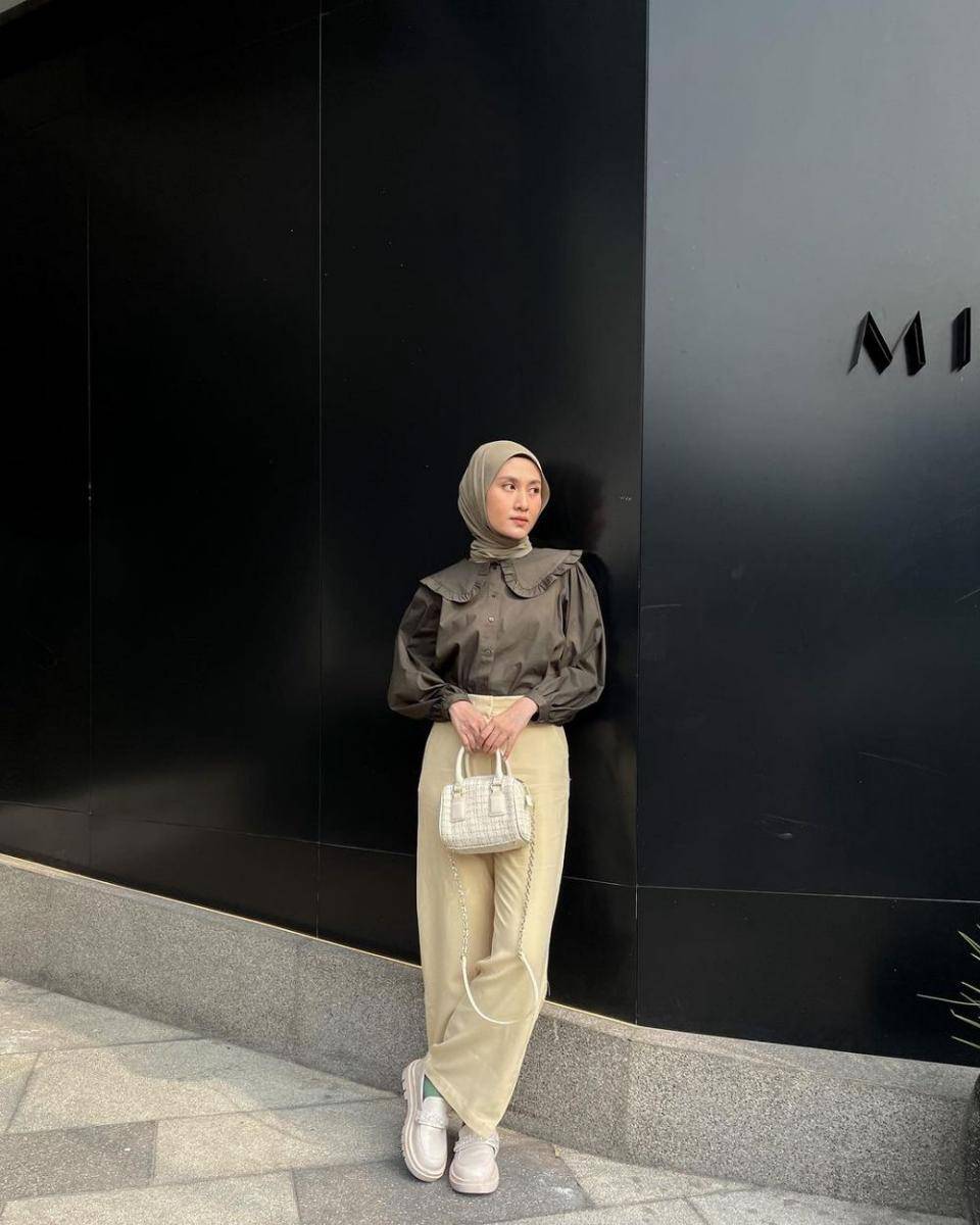 wide leg pants ala inas Rana (instagram.com/inasrana)
