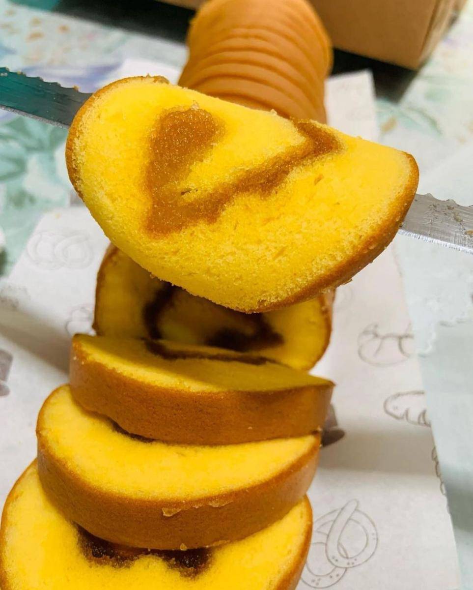 Bolu gulung selai nanas (instagram.com/madebynonik)