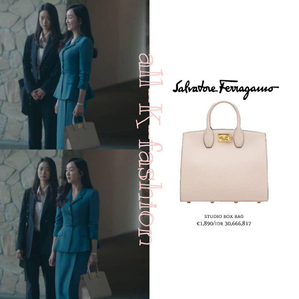 Tas Soo Ae di Artificial City (instagram.com/allkfashionn)