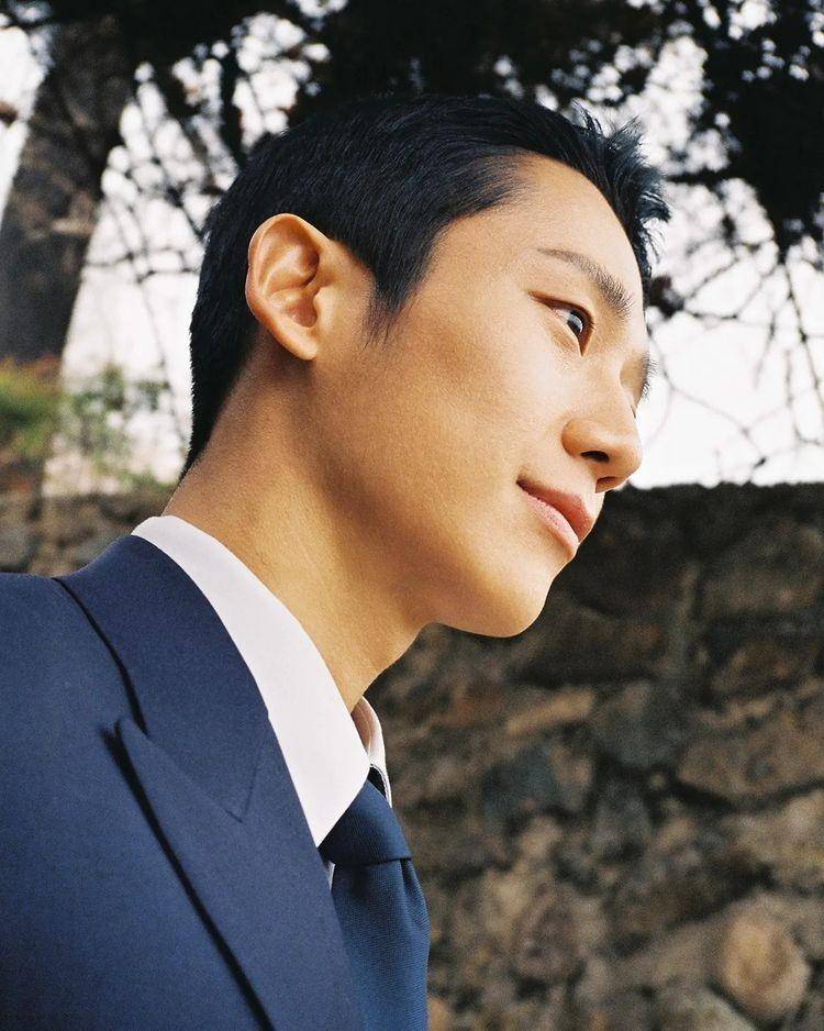 Jung Hae In pemeran drama Snowdrop (Instagram.com/holyhaein)