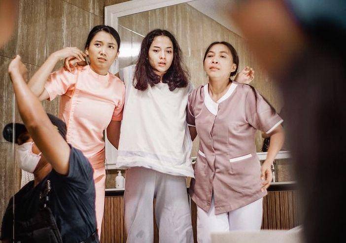 Mbok Atun, Kinann, dan Lastri di Layangan Putus (Instagram.com/lalachoo2005)