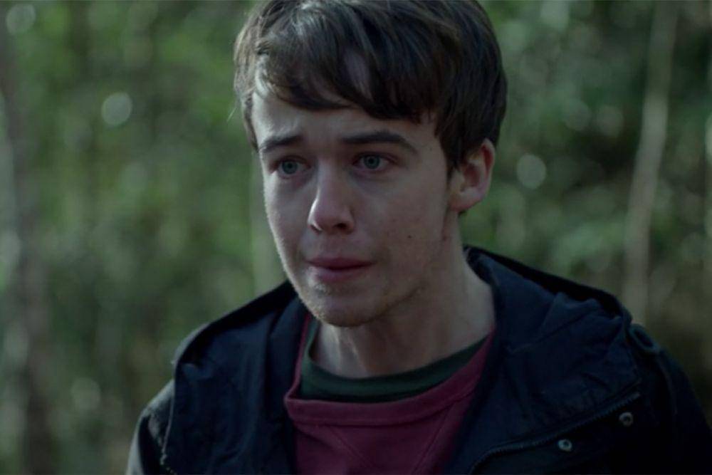 Alex Lawther yang berperan sebagai Kenny (https://decider.com/what-to-watch/black-mirror-shut-up-and-dance)