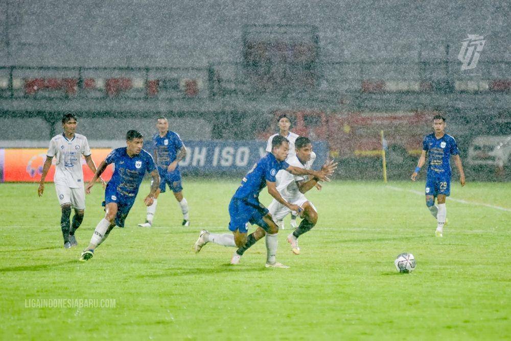 PSIS vs Arema FC. (ligaindonesiabaru,com)