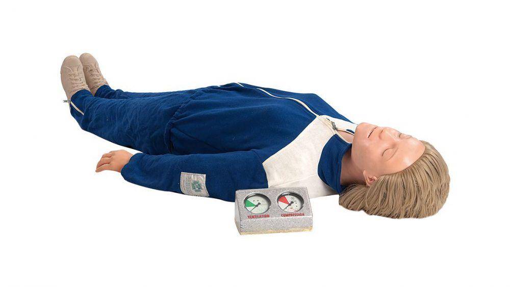 boneka CPR Resusci Anne (twitter.com/works_plus)