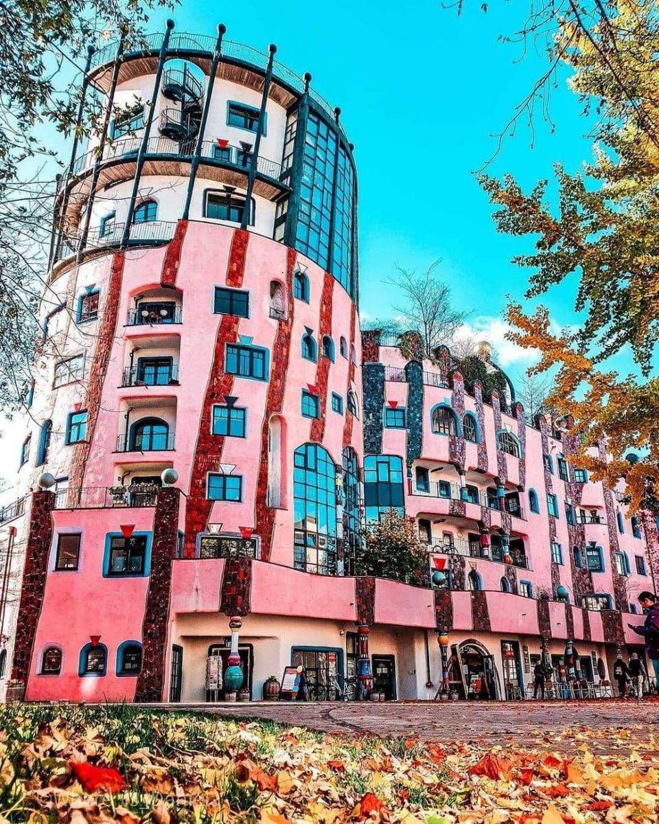 Hundertwasser's Green Citadel (instagram.com/frostpost)