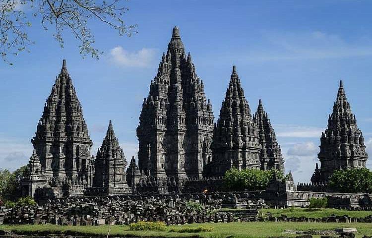 11 Pesona Candi Prambanan, Warisan Sejarah nan Megah di Yogyakarta