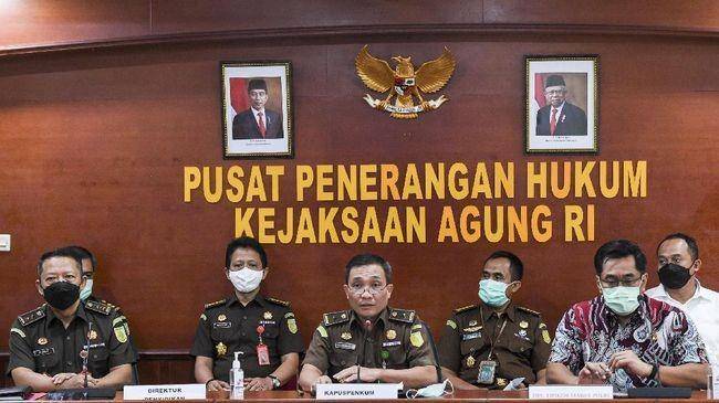 Kepala Pusat Penerangan Hukum Kejaksaan Agung Leonard Eben Ezer Simanjuntak (tengah) (ANTARA FOTO/Hafidz Mubarak A.)