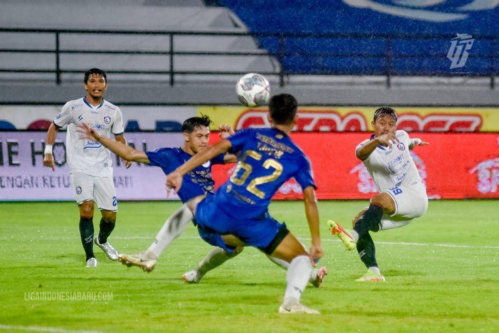 PSIS vs Arema FC. (ligaindonesiabaru,com)