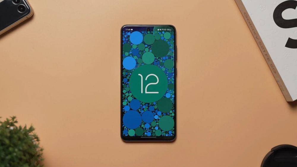 ilustrasi Android 12 pada Galaxy S21 FE (sammobile.com)