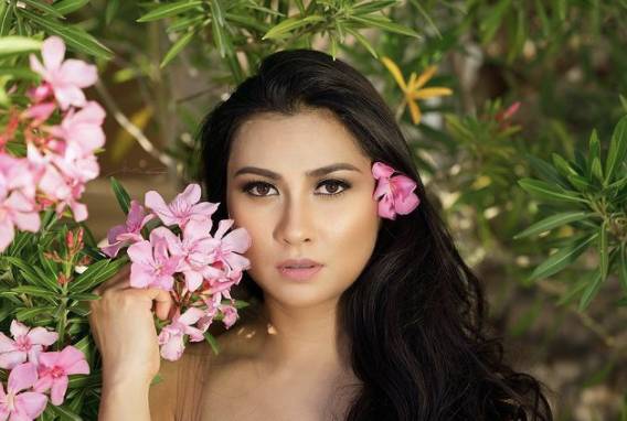 Uli Auliani (instagram.com/uliaulianiofficial)