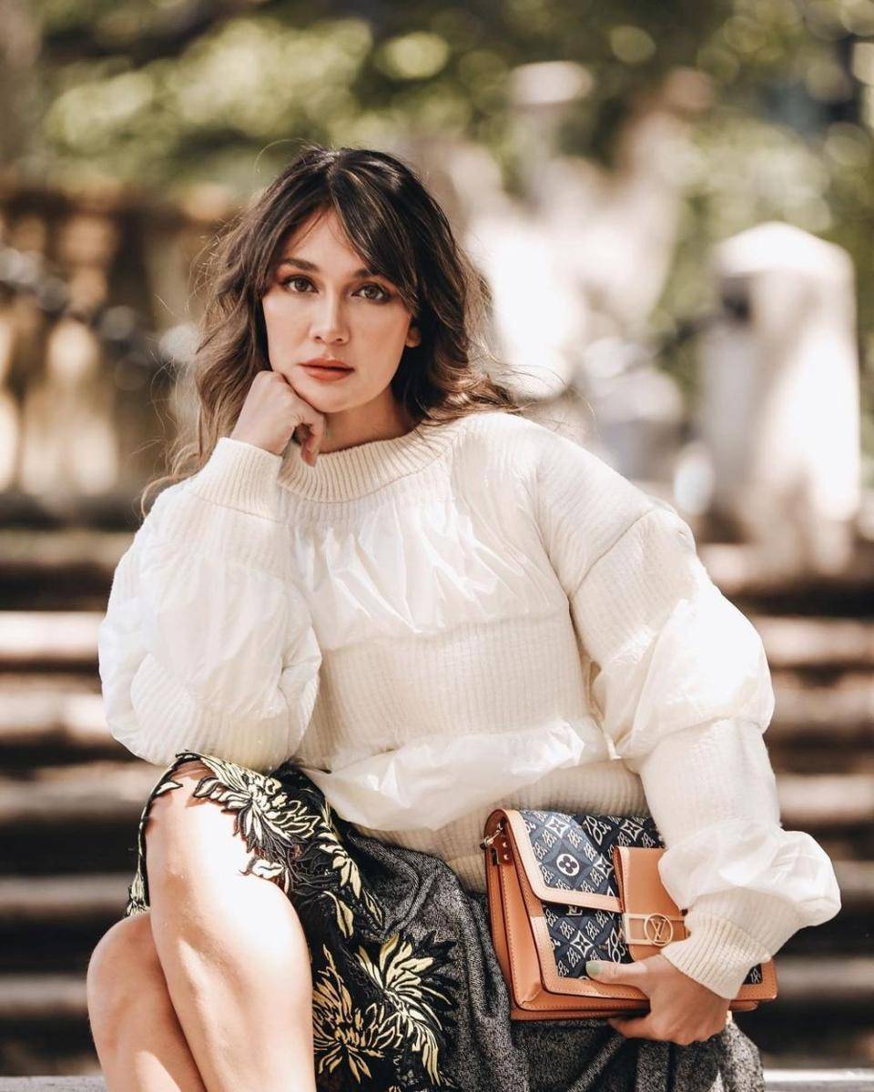 Luna Maya (@aldiphoto via instagram.com/lunamaya)